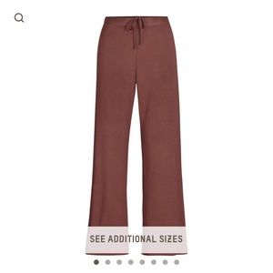 Skims soft lounge pant in brown copper